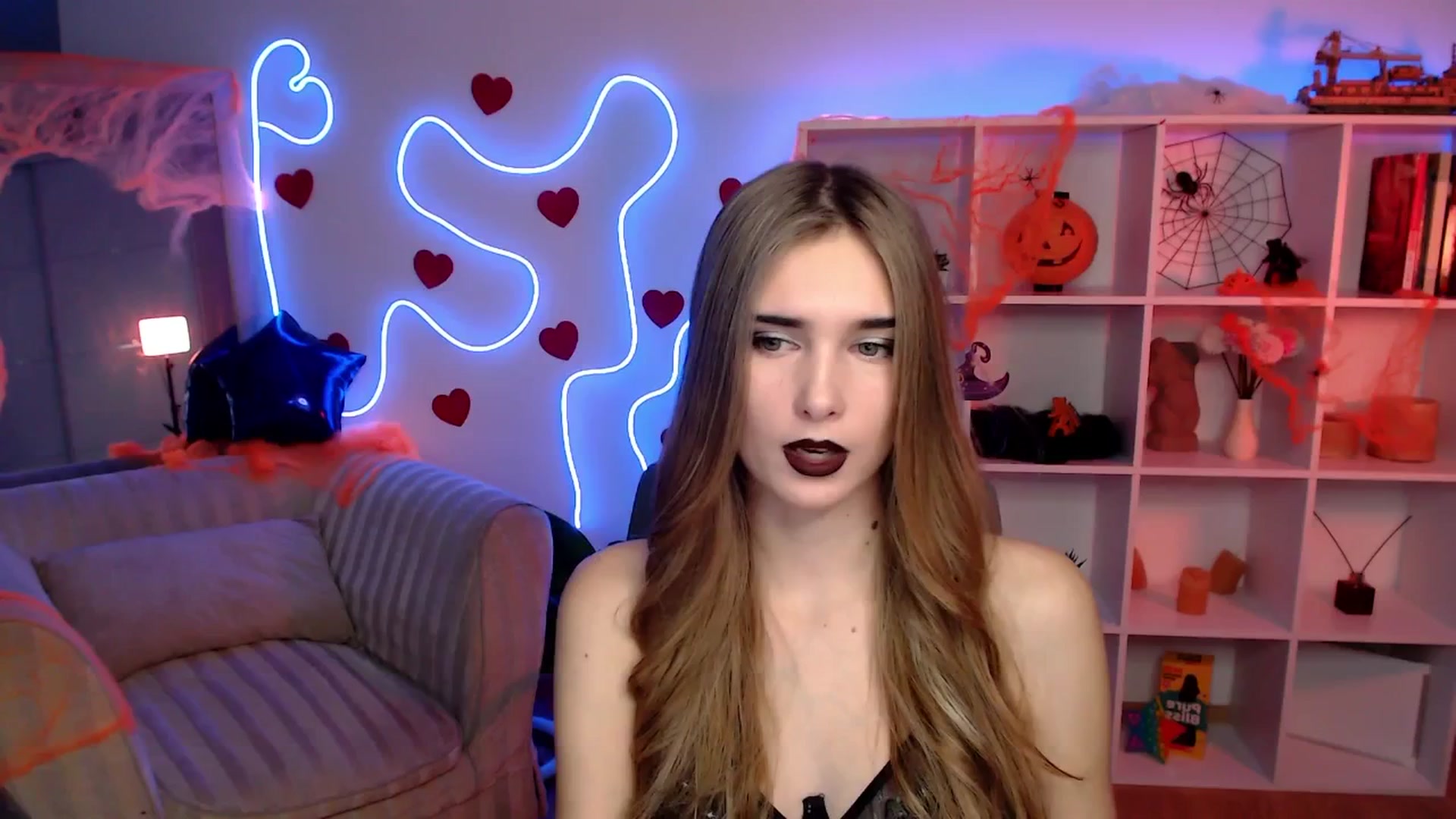 Gallery image thumbnail from Sirela's myfreecams stream on, 10/31/2025, 11:40 image 4 of 20