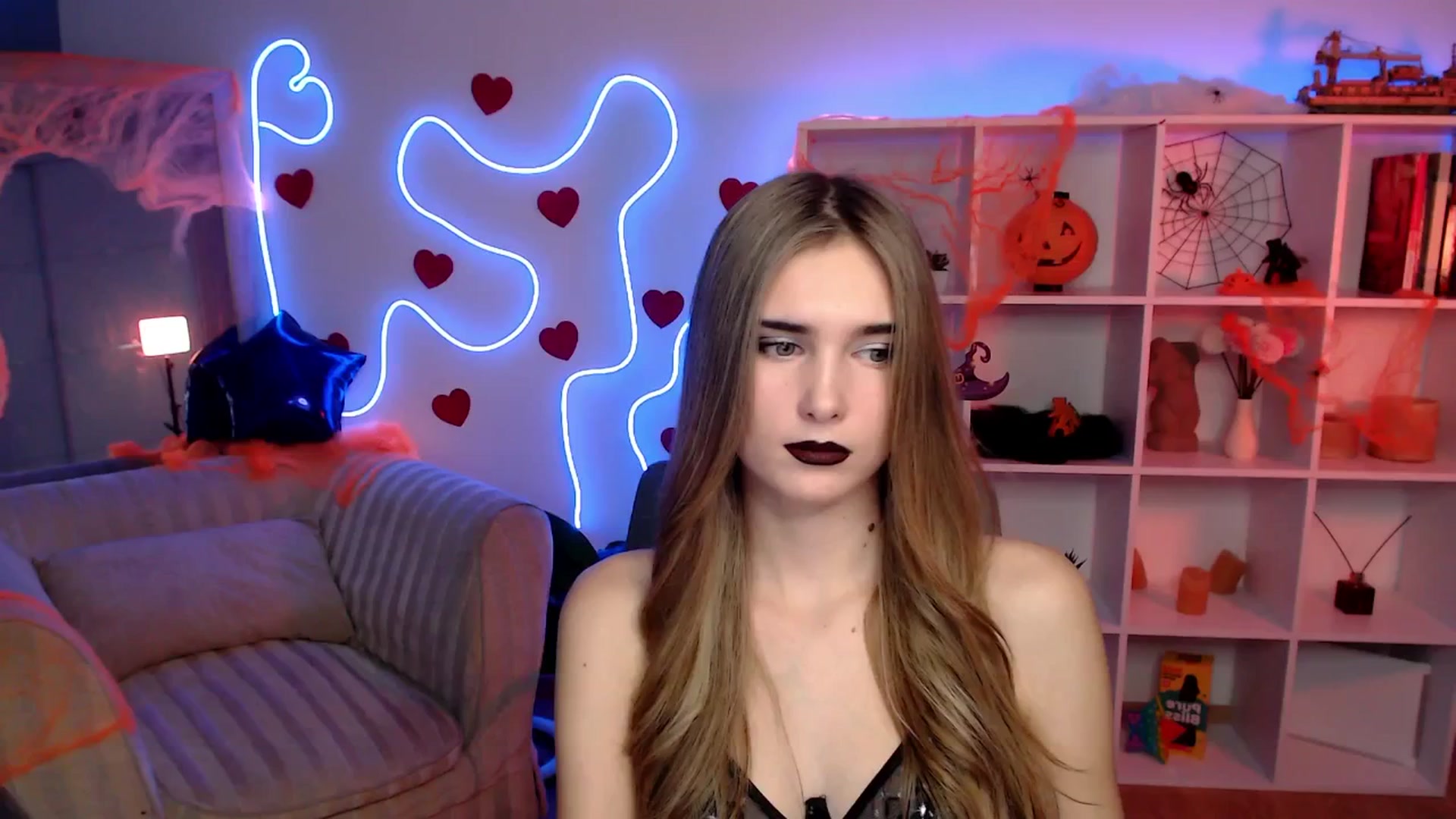 Gallery image thumbnail from Sirela's myfreecams stream on, 10/31/2025, 11:40 image 10 of 20