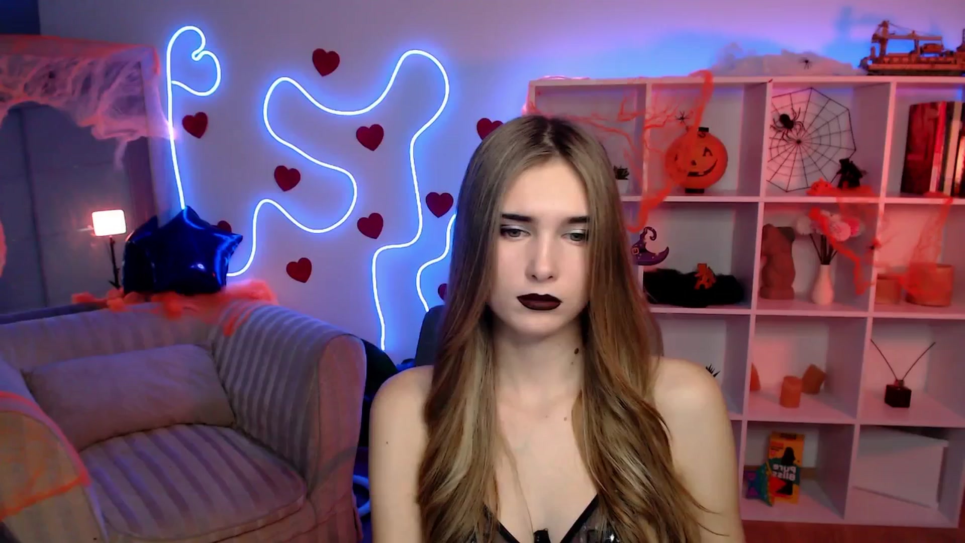 Gallery image thumbnail from Sirela's myfreecams stream on, 10/31/2025, 11:40 image 11 of 20