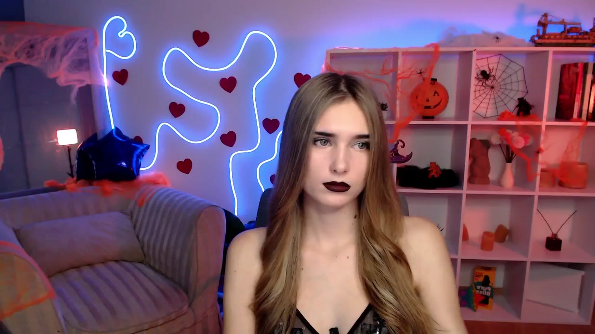 Gallery image thumbnail from Sirela's myfreecams stream on, 10/31/2025, 11:40 image 15 of 20