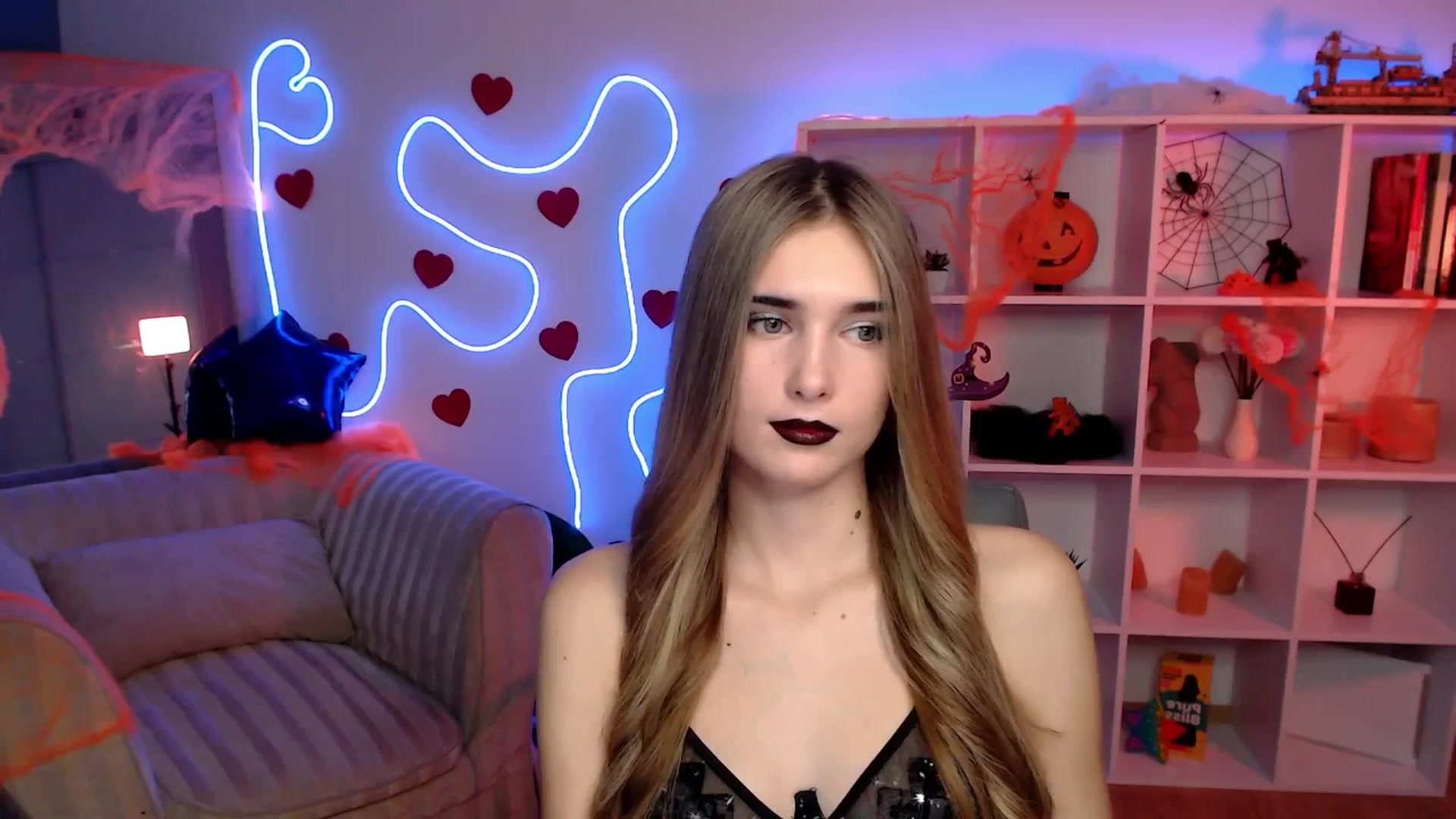 Gallery image thumbnail from Sirela's myfreecams stream on, 10/31/2025, 12:26 image 9 of 20