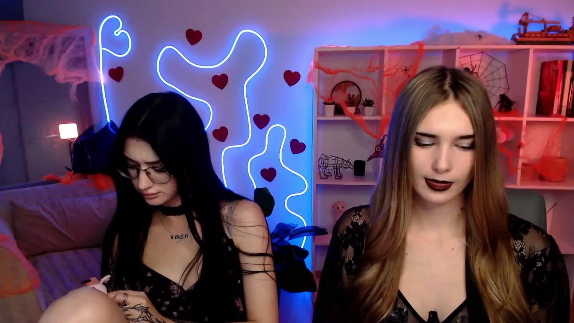 Gallery image thumbnail from Sirela's myfreecams stream on, 10/31/2025, 16:54 image 11 of 20