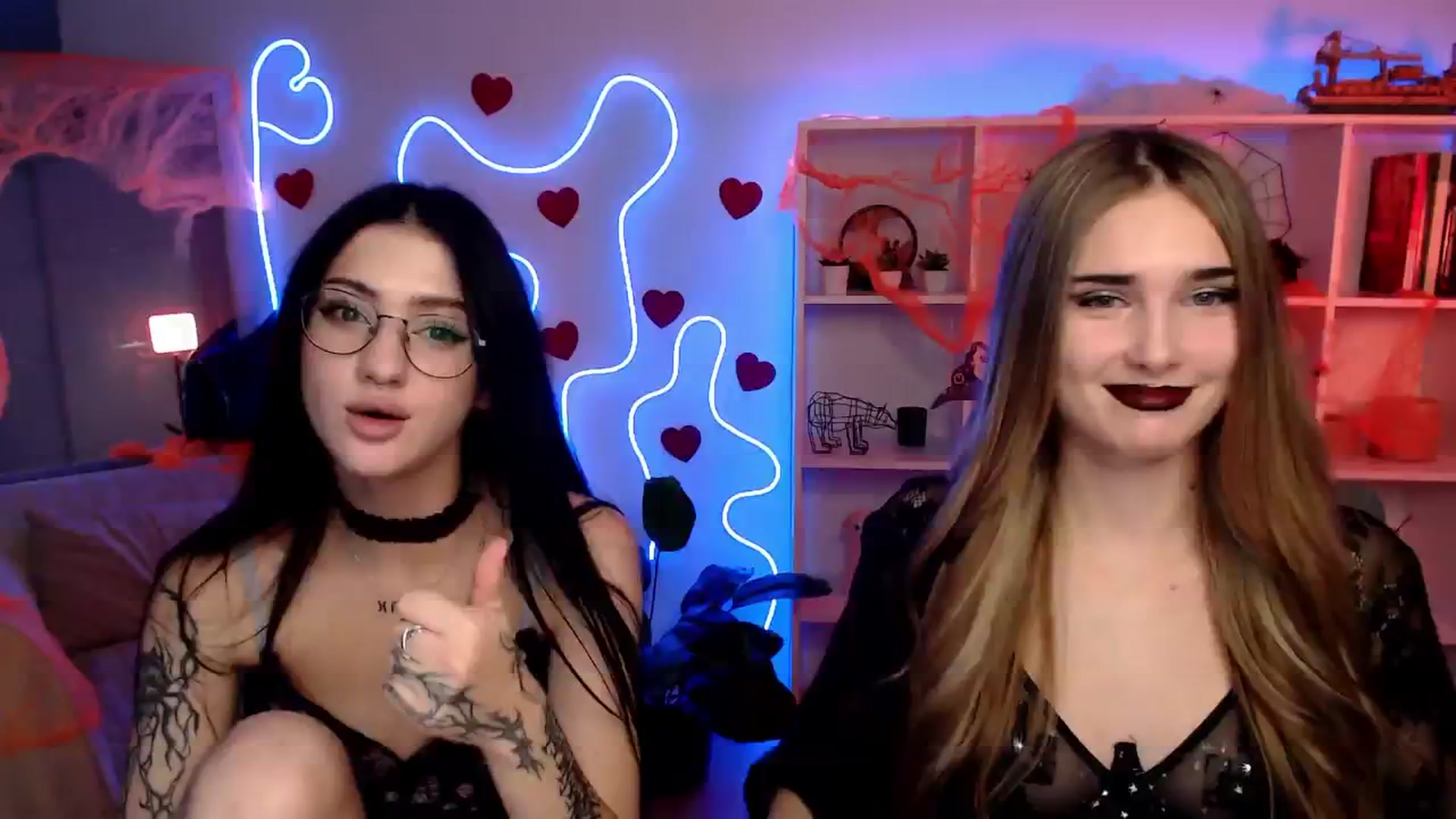Gallery image thumbnail from Sirela's myfreecams stream on, 10/31/2025, 16:54 image 8 of 20