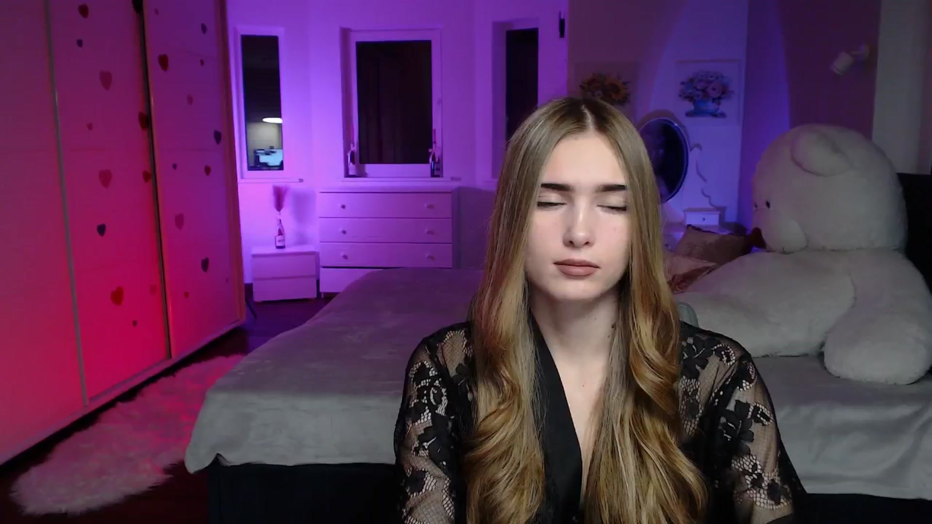 Gallery image thumbnail from Sirela's myfreecams stream on, 11/01/2025, 11:05 image 4 of 20