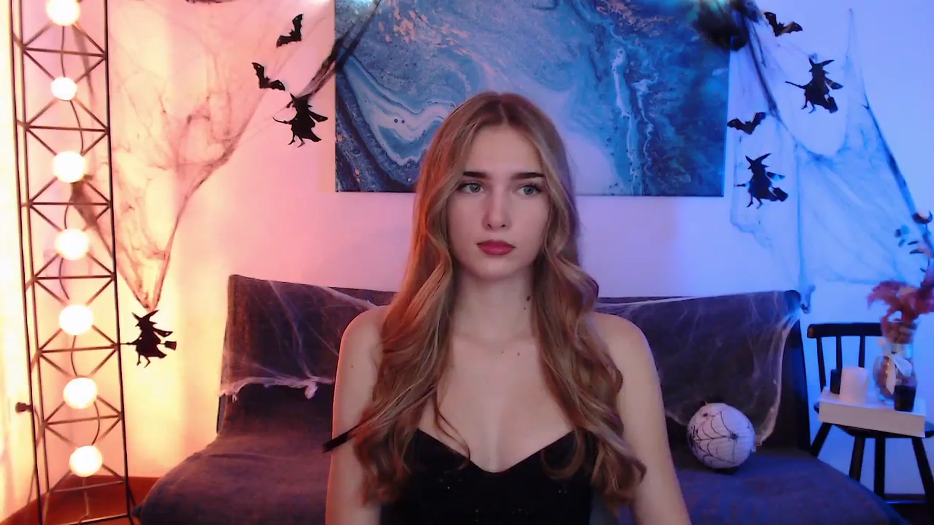 Gallery image thumbnail from Sirela's myfreecams stream on, 11/04/2025, 10:59 image 2 of 20