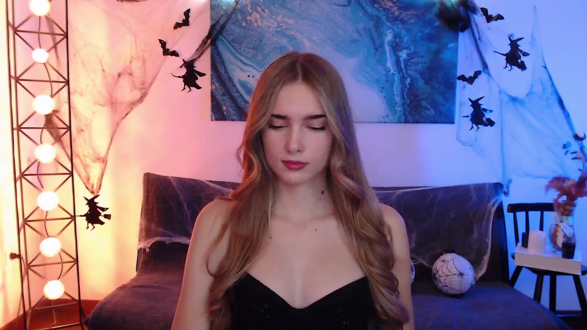 Gallery image thumbnail from Sirela's myfreecams stream on, 11/04/2025, 10:59 image 4 of 20