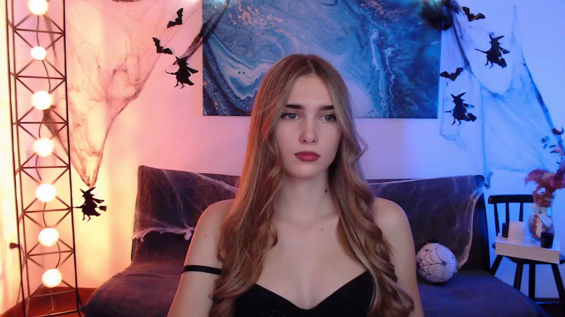 Gallery image thumbnail from Sirela's myfreecams stream on, 11/04/2025, 13:13 image 2 of 20