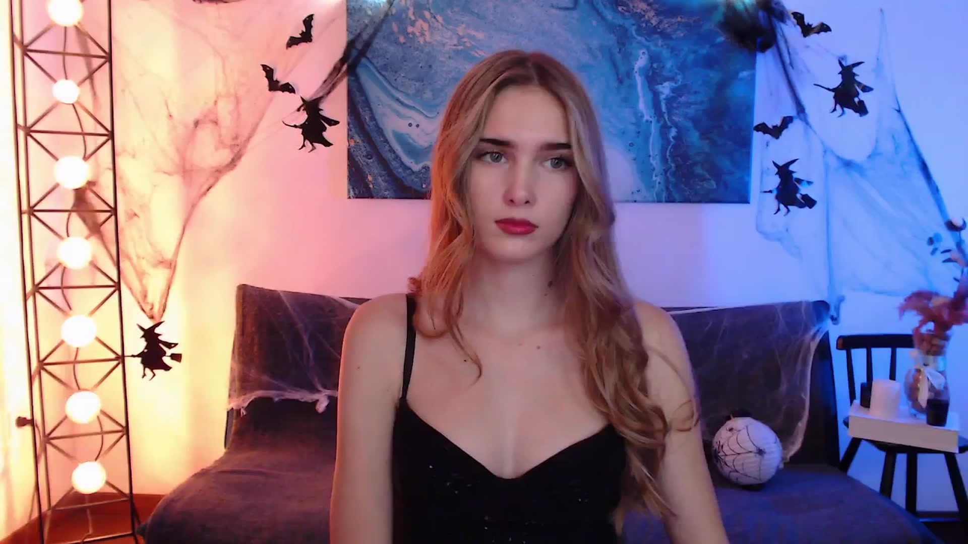 Gallery image thumbnail from Sirela's myfreecams stream on, 11/04/2025, 13:30 image 1 of 20