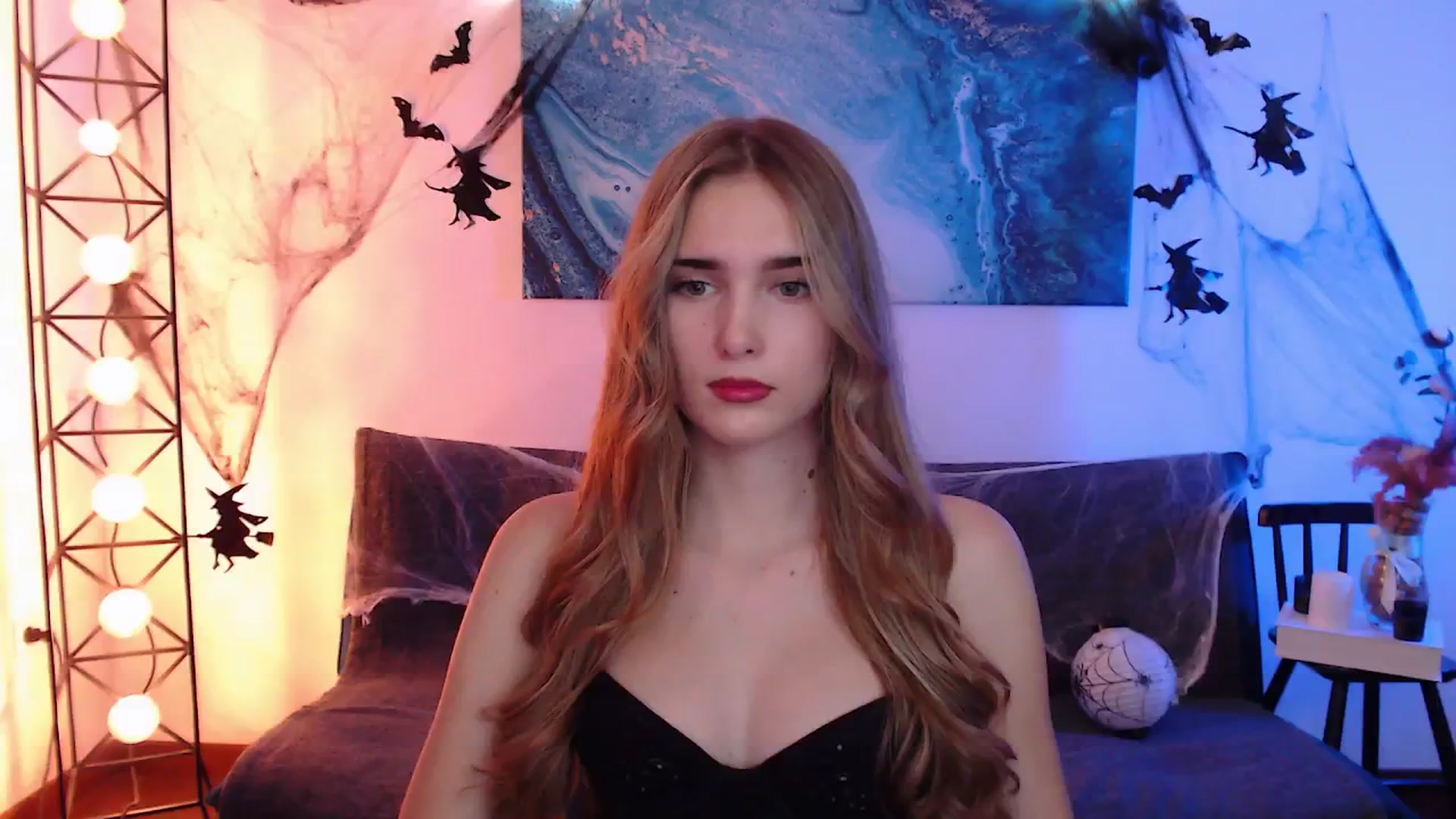 Gallery image thumbnail from Sirela's myfreecams stream on, 11/04/2025, 13:30 image 3 of 20
