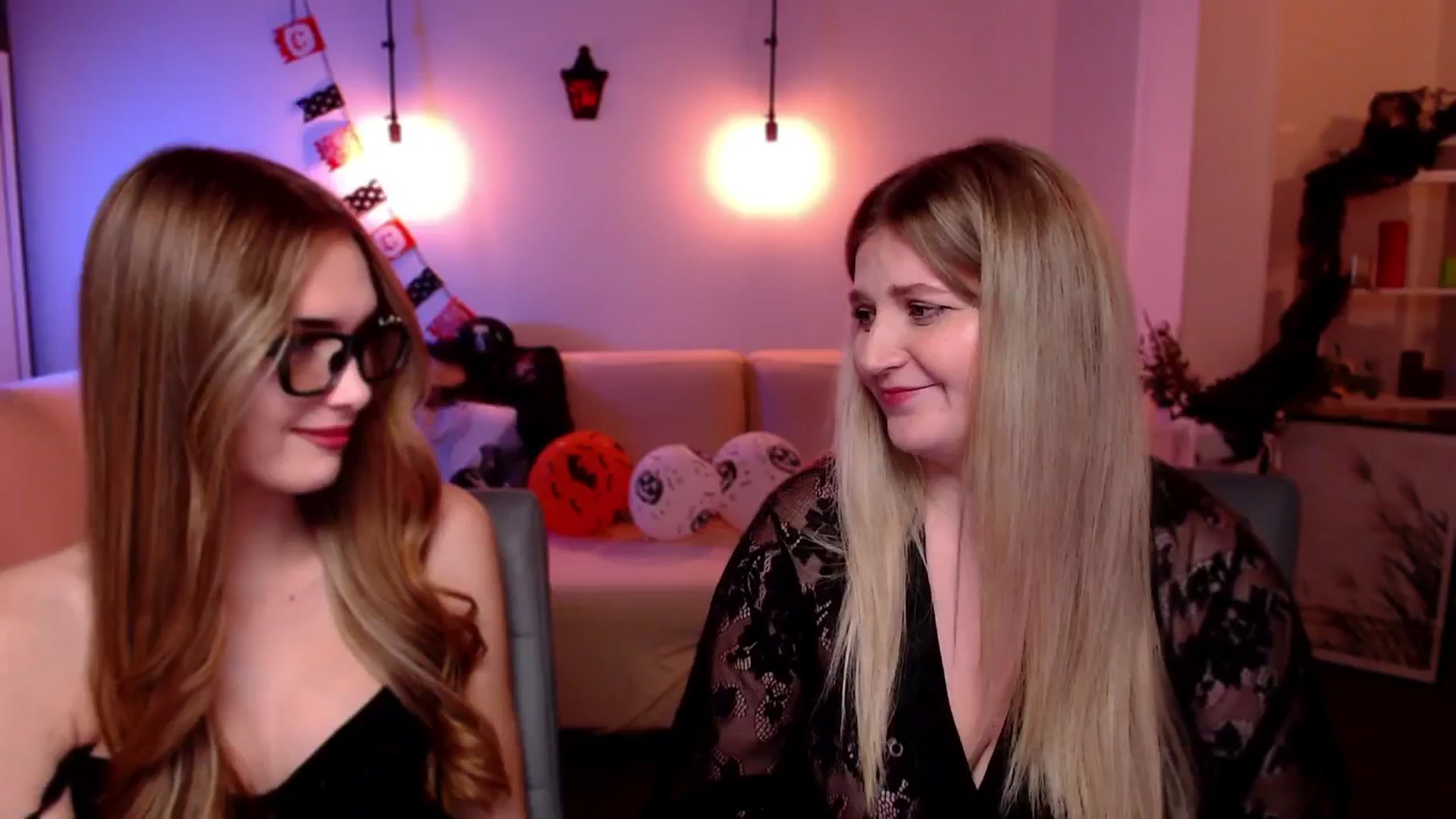 Gallery image thumbnail from Sirela's myfreecams stream on, 11/04/2025, 15:15 image 1 of 20