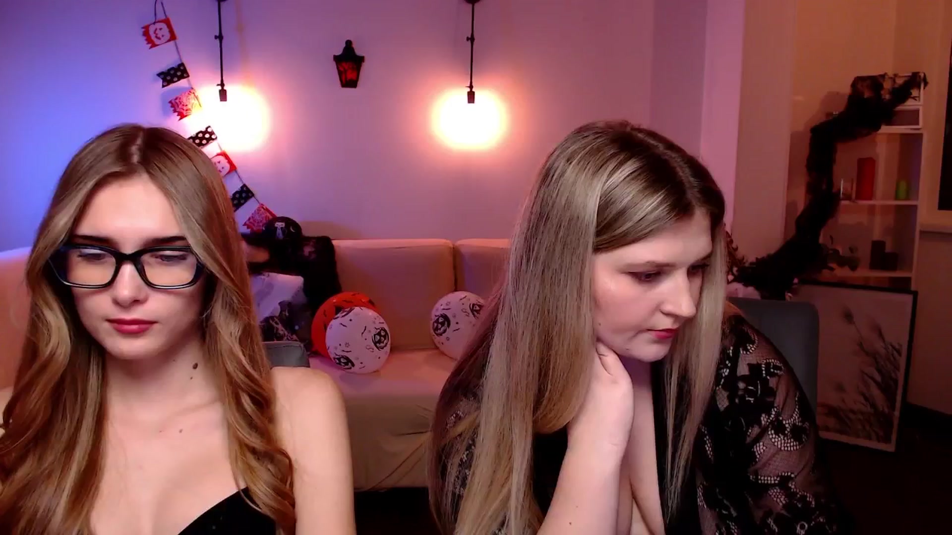 Gallery image thumbnail from Sirela's myfreecams stream on, 11/04/2025, 17:15 image 14 of 20