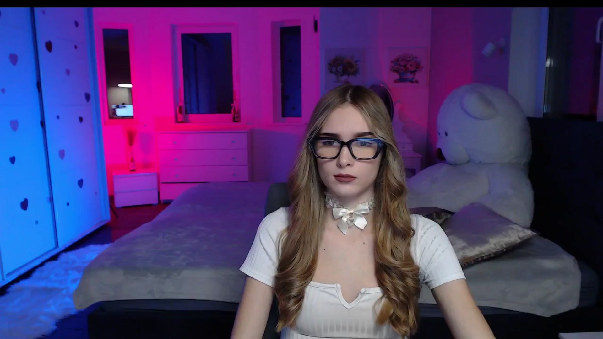Gallery image thumbnail from Sirela's myfreecams stream on, 11/05/2025, 10:37 image 18 of 20