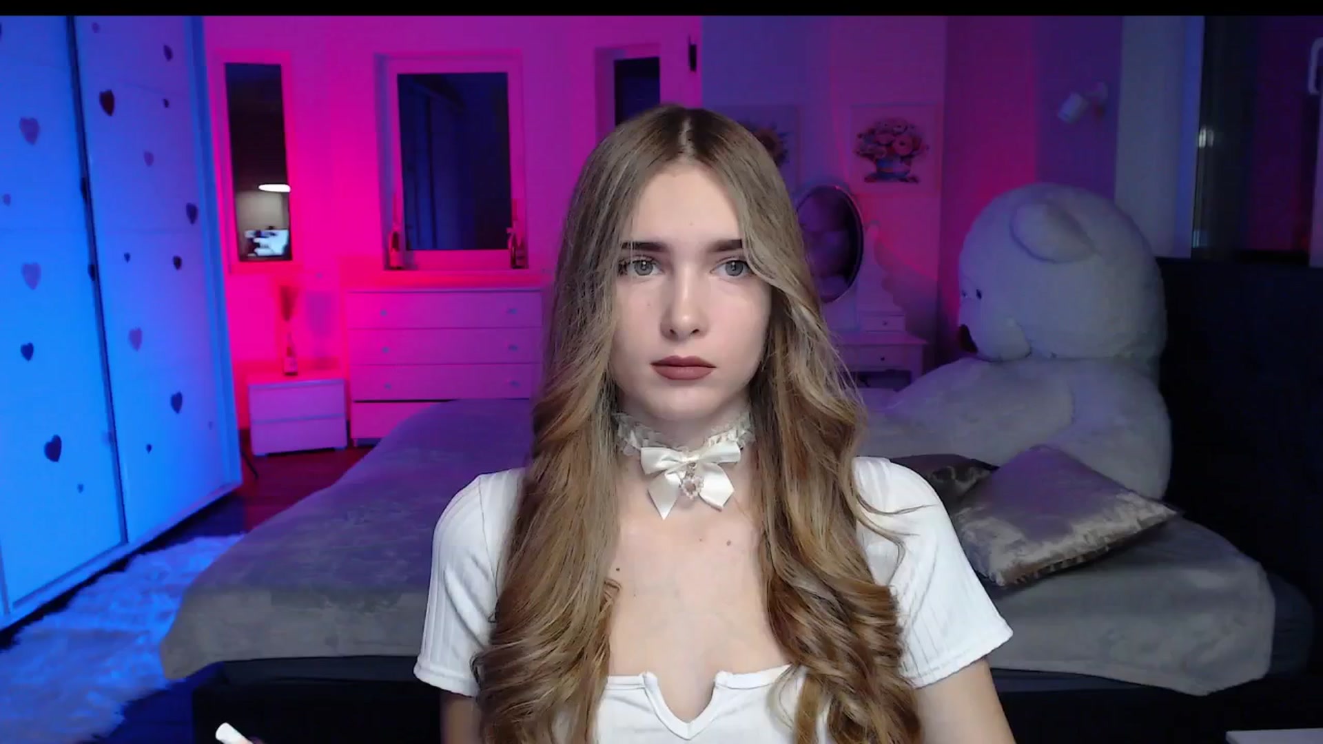 Gallery image thumbnail from Sirela's myfreecams stream on, 11/05/2025, 10:37 image 4 of 20