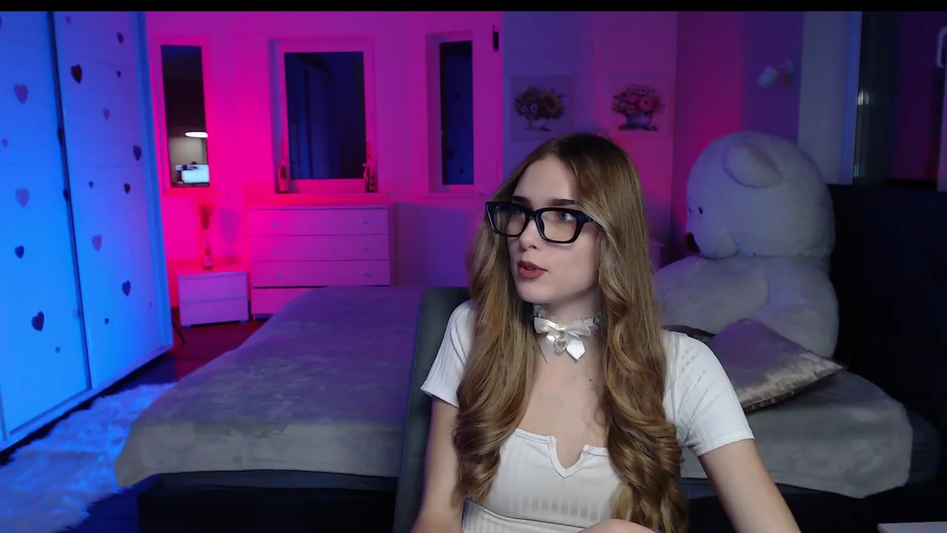 Gallery image thumbnail from Sirela's myfreecams stream on, 11/05/2025, 10:37 image 15 of 20