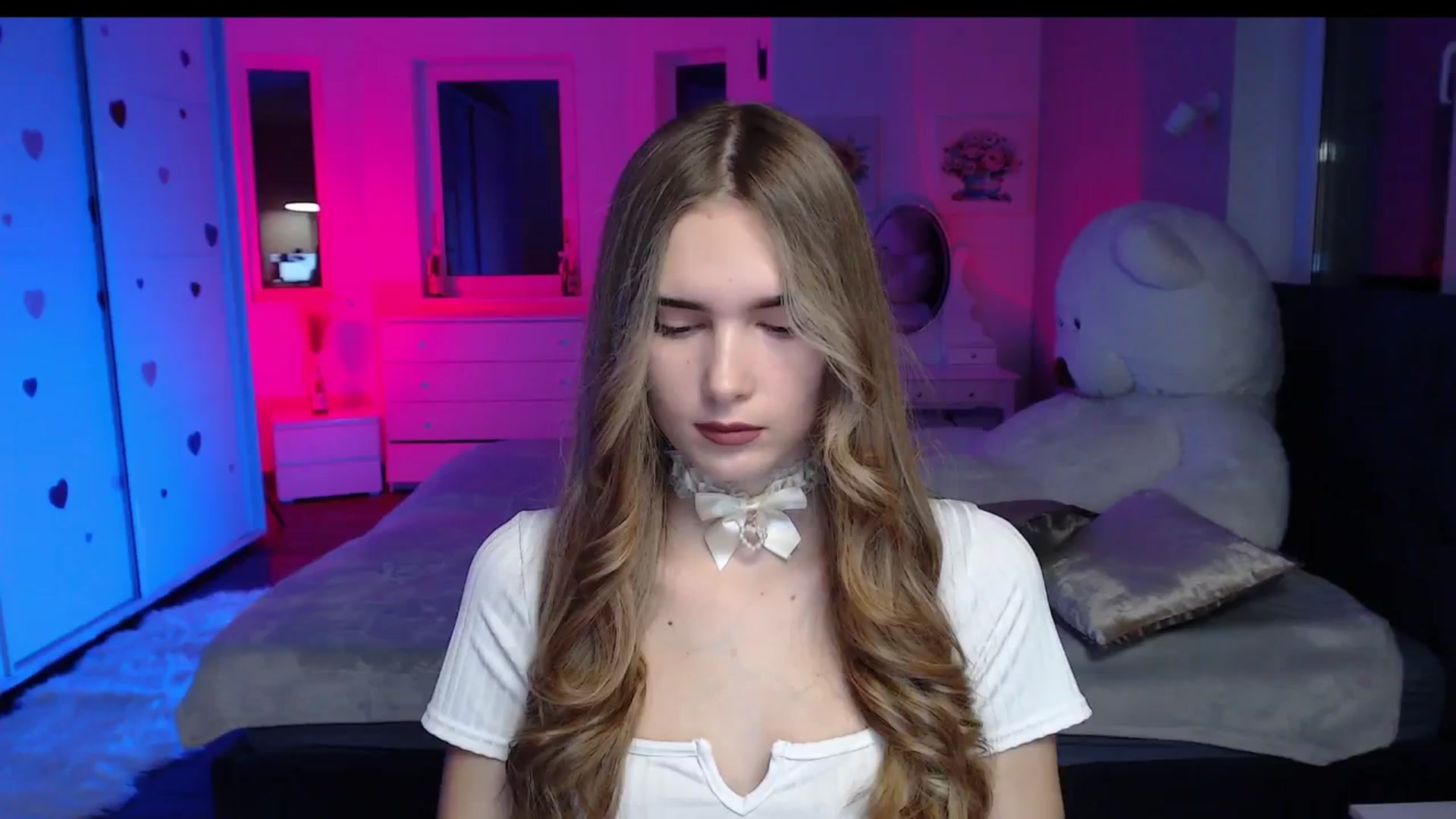 Gallery image thumbnail from Sirela's myfreecams stream on, 11/05/2025, 10:37 image 2 of 20