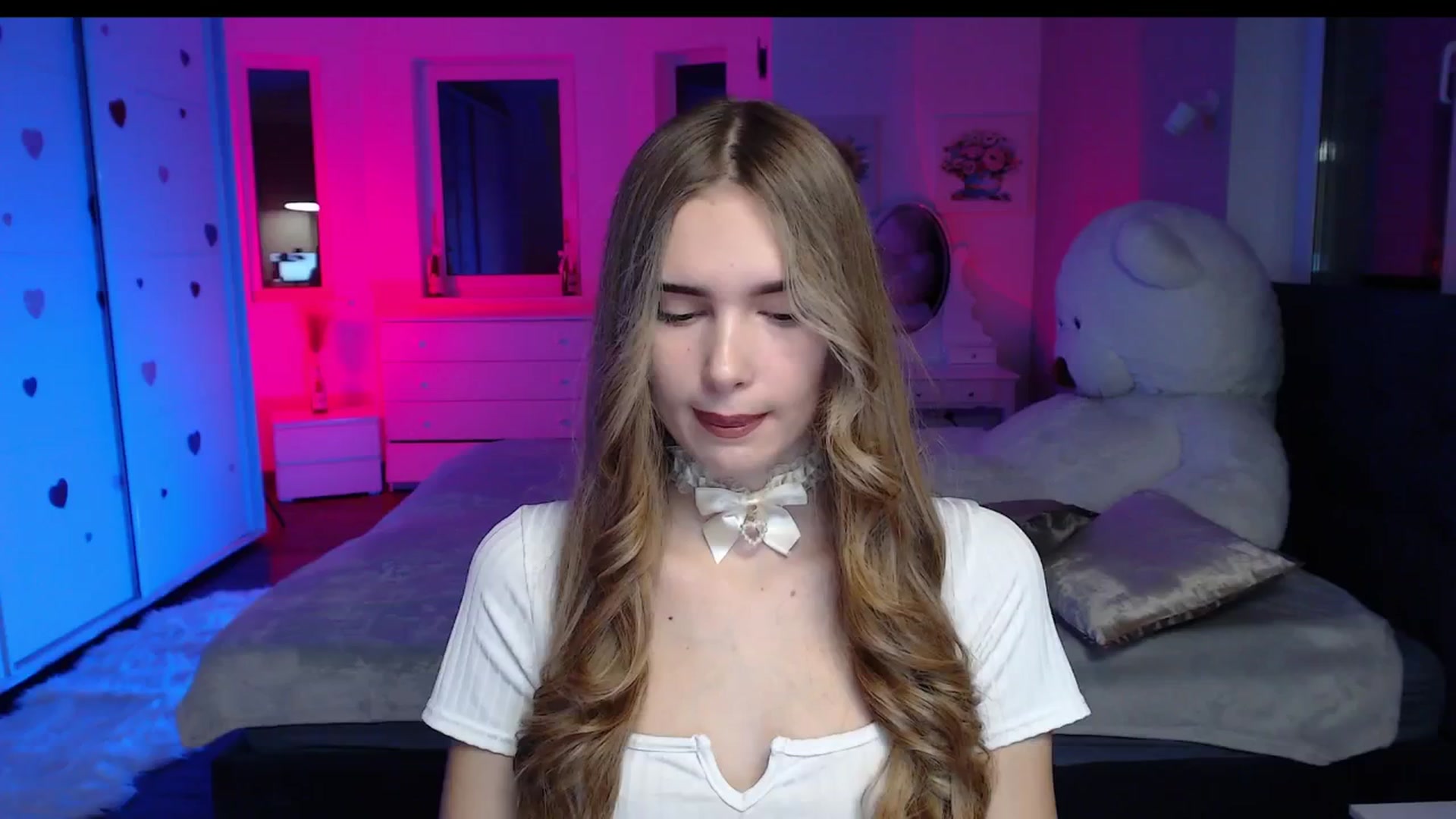 Gallery image thumbnail from Sirela's myfreecams stream on, 11/05/2025, 10:37 image 1 of 20