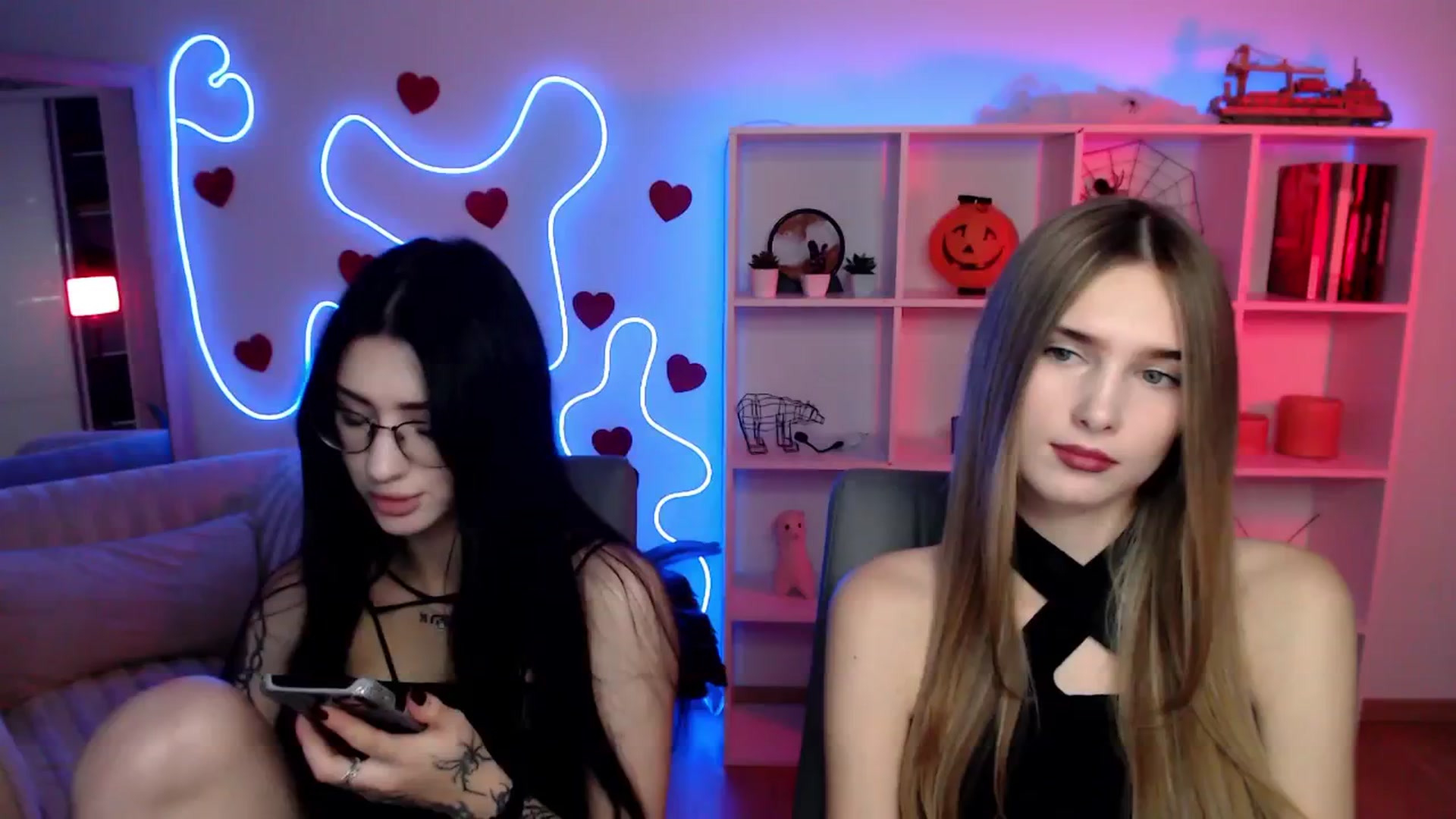 Gallery image thumbnail from Sirela's myfreecams stream on, 11/07/2025, 10:38 image 5 of 20
