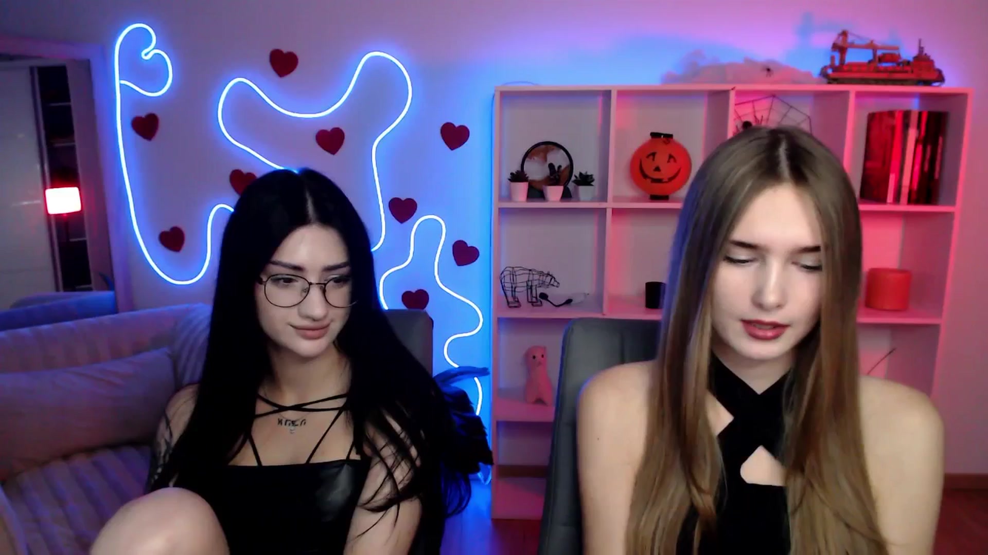 Gallery image thumbnail from Sirela's myfreecams stream on, 11/07/2025, 10:38 image 9 of 20