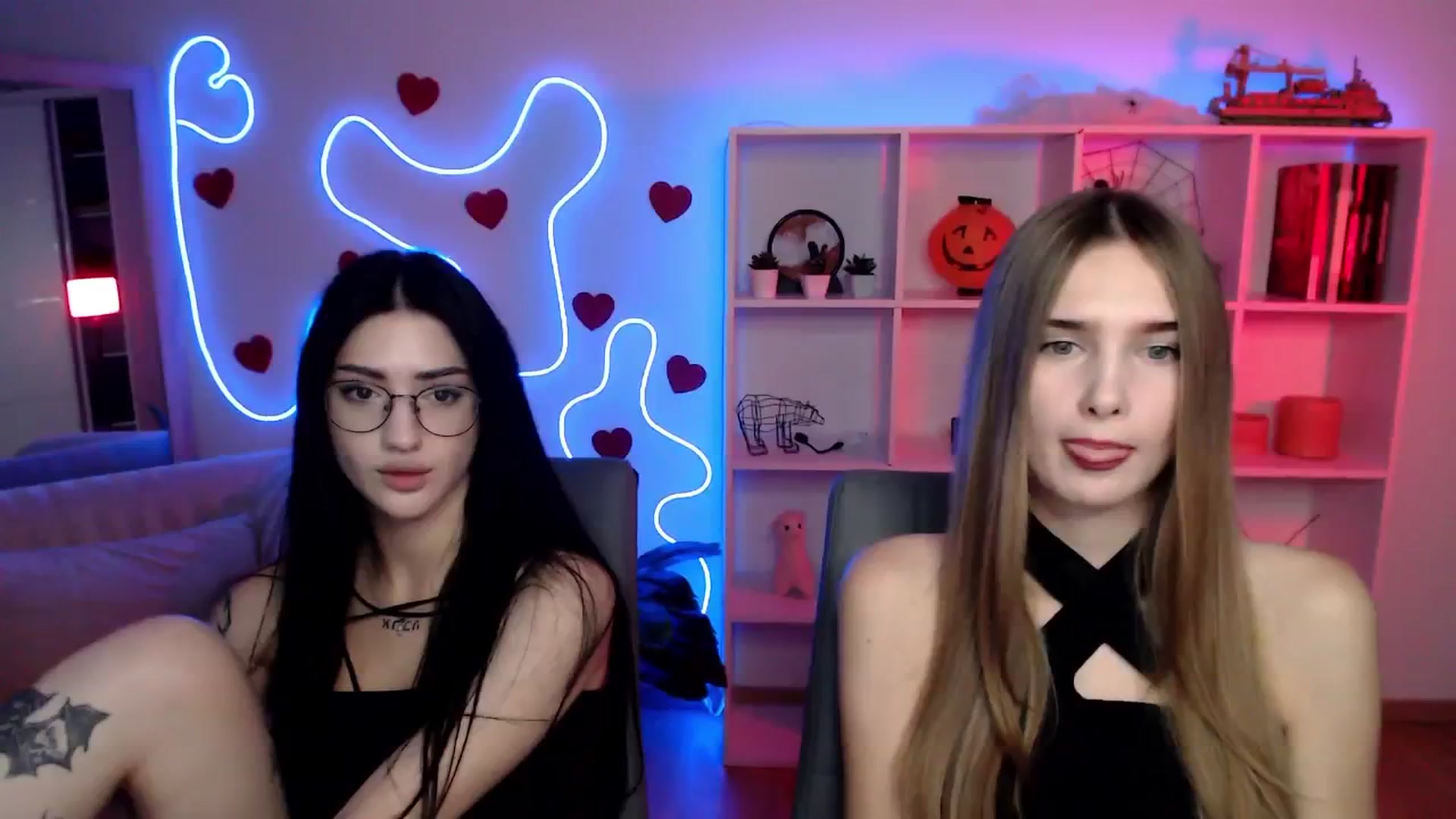 Gallery image thumbnail from Sirela's myfreecams stream on, 11/07/2025, 10:38 image 11 of 20