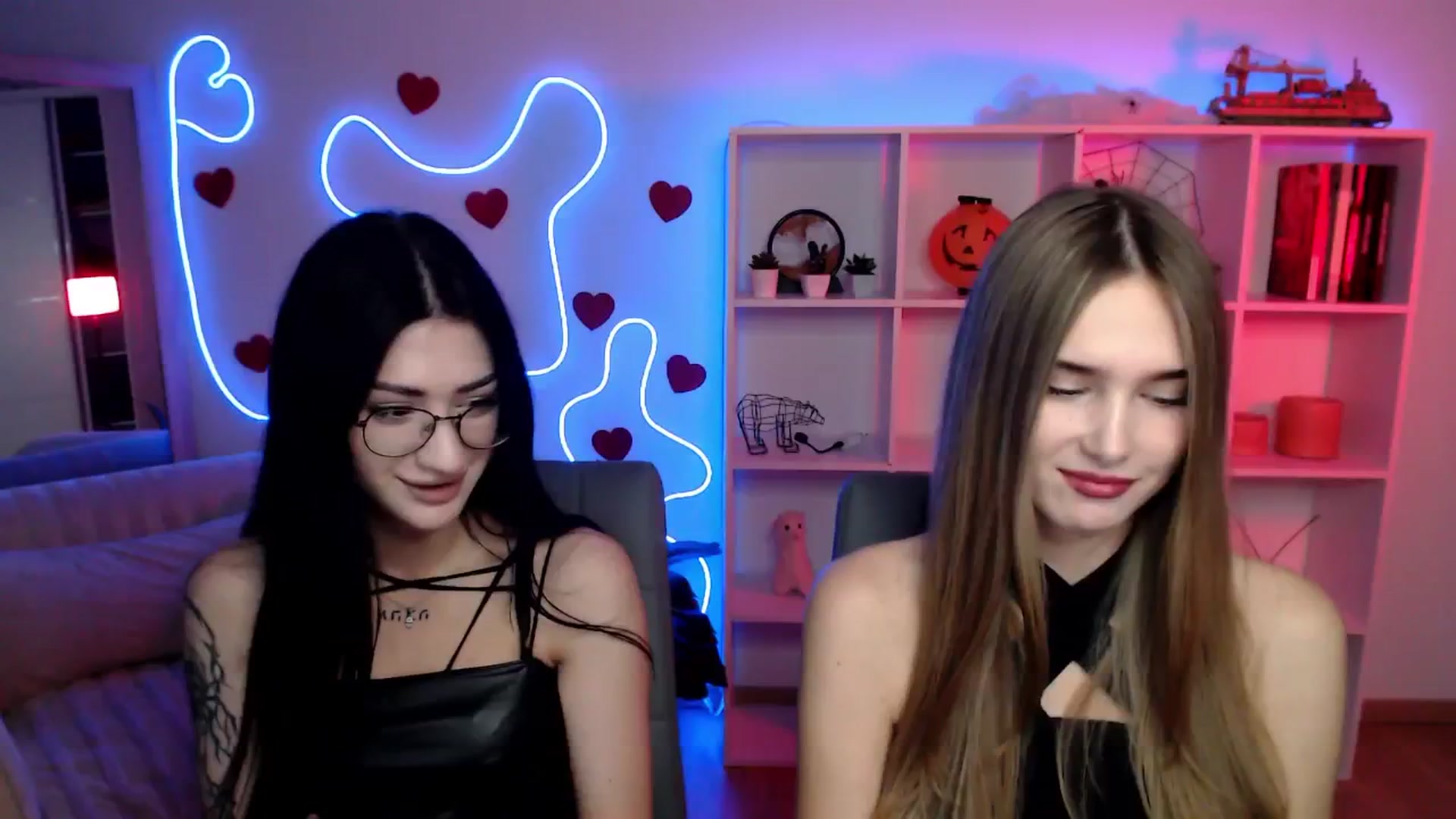 Gallery image thumbnail from Sirela's myfreecams stream on, 11/07/2025, 11:06 image 19 of 20