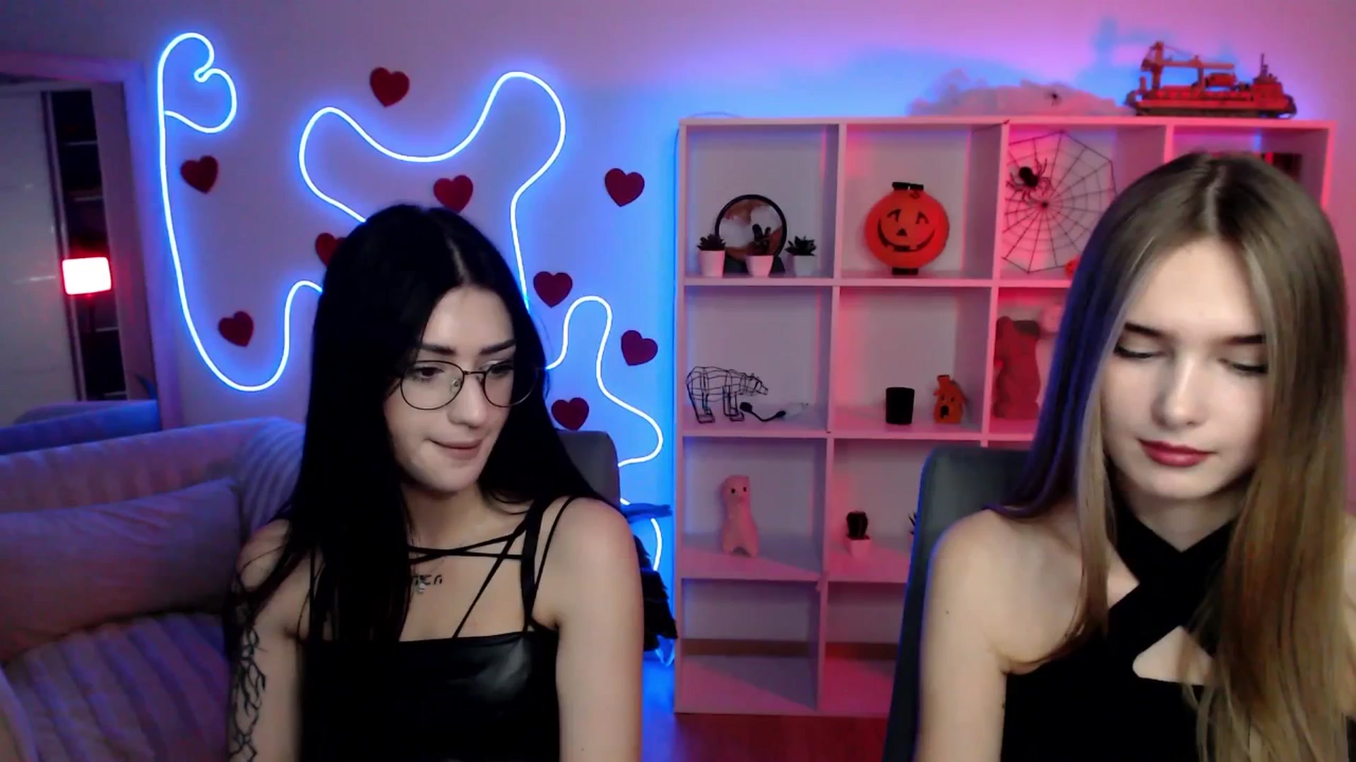 Gallery image thumbnail from Sirela's myfreecams stream on, 11/07/2025, 11:06 image 1 of 20