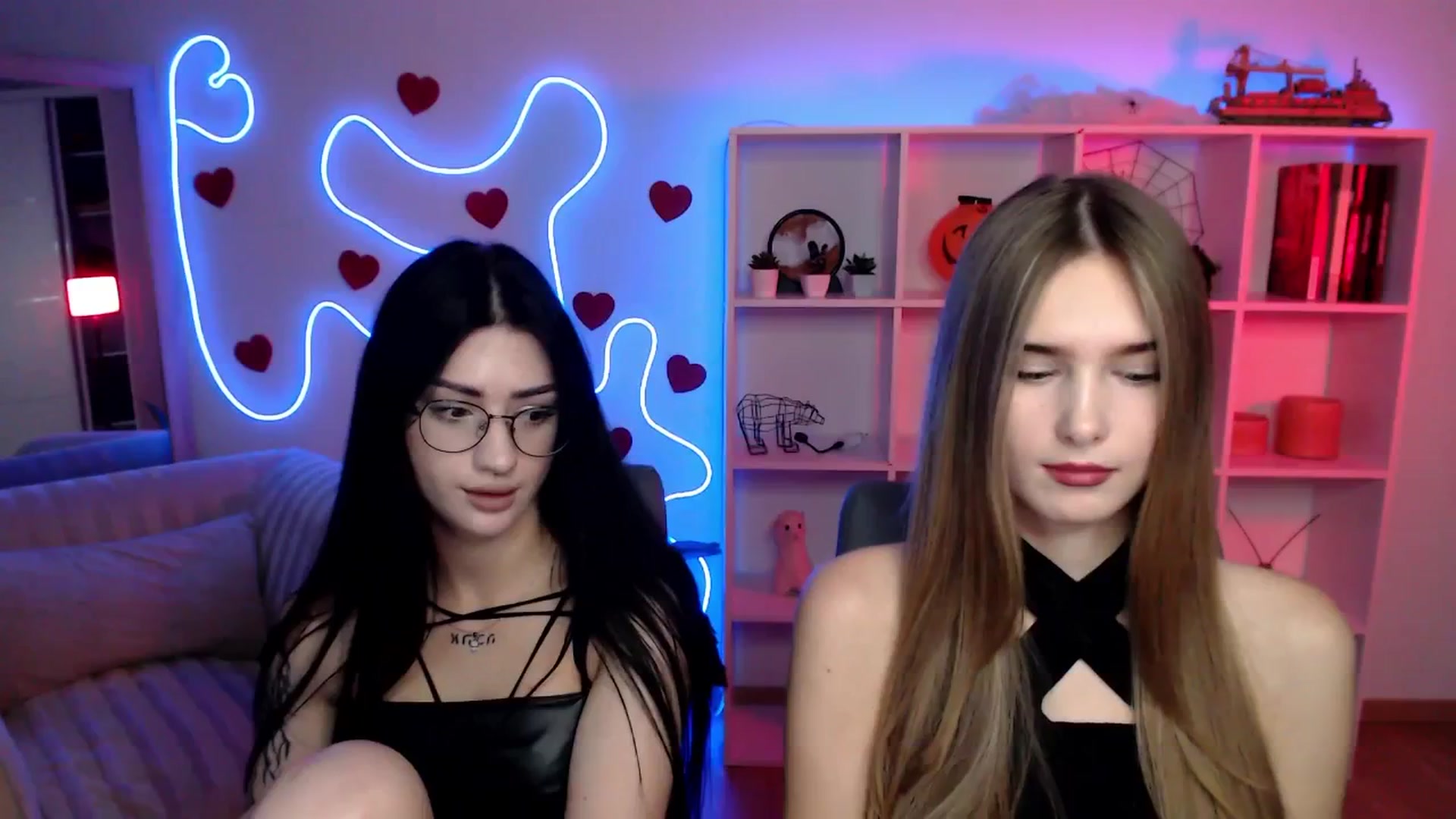 Gallery image thumbnail from Sirela's myfreecams stream on, 11/07/2025, 11:06 image 4 of 20