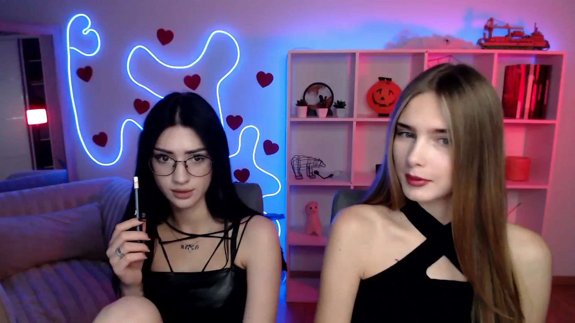 Gallery image thumbnail from Sirela's myfreecams stream on, 11/07/2025, 11:06 image 2 of 20