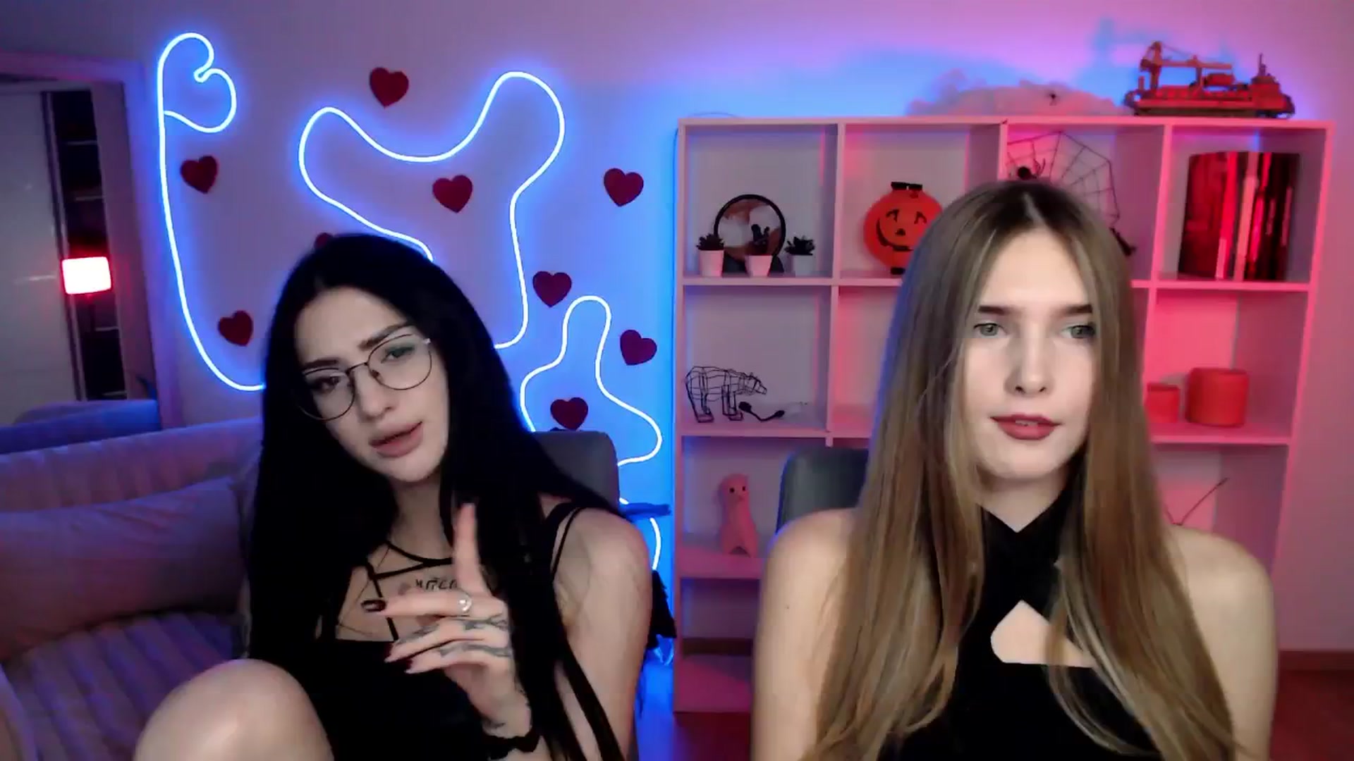 Gallery image thumbnail from Sirela's myfreecams stream on, 11/07/2025, 11:06 image 12 of 20