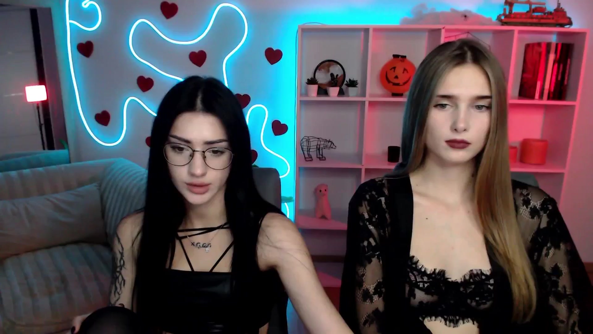 Gallery image thumbnail from Sirela's myfreecams stream on, 11/07/2025, 17:14 image 10 of 20