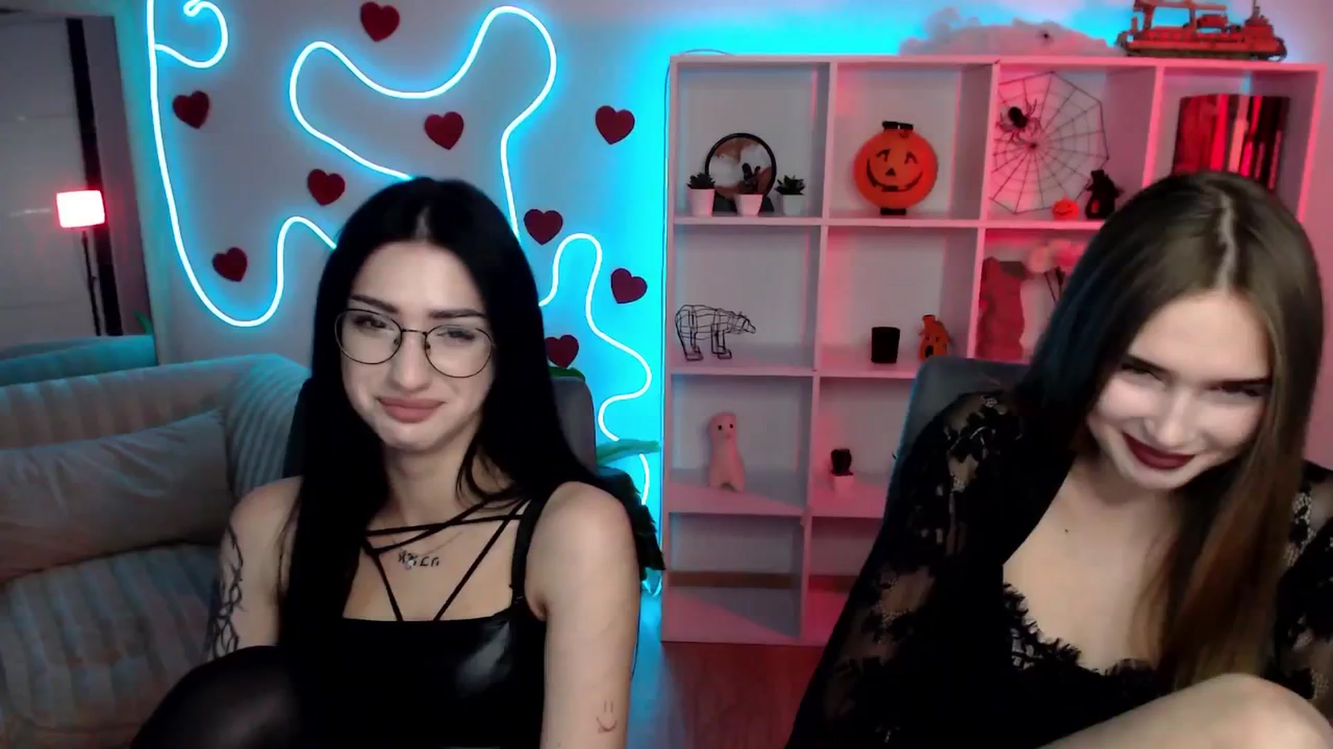 Gallery image thumbnail from Sirela's myfreecams stream on, 11/07/2025, 17:14 image 1 of 20