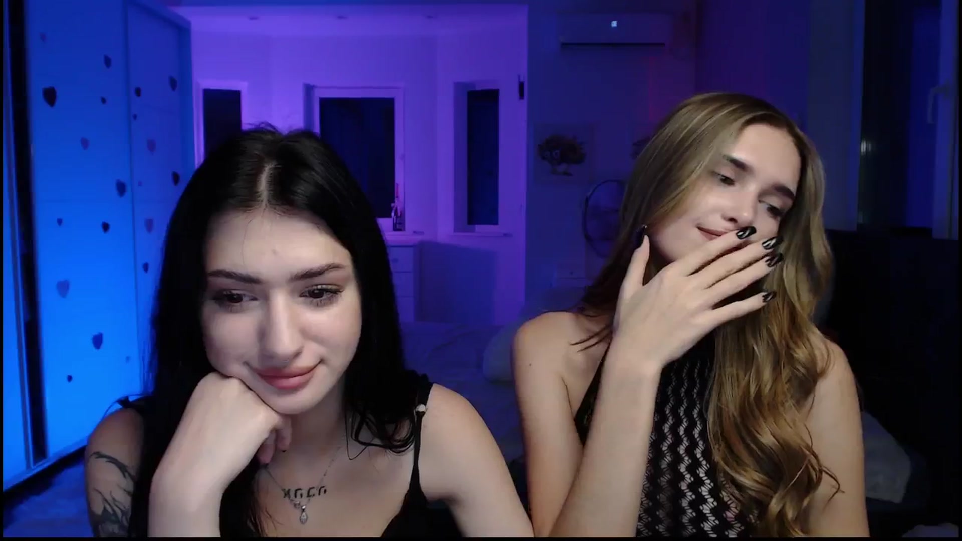 Gallery image thumbnail from Sirela's myfreecams stream on, 11/15/2025, 17:22 image 18 of 20