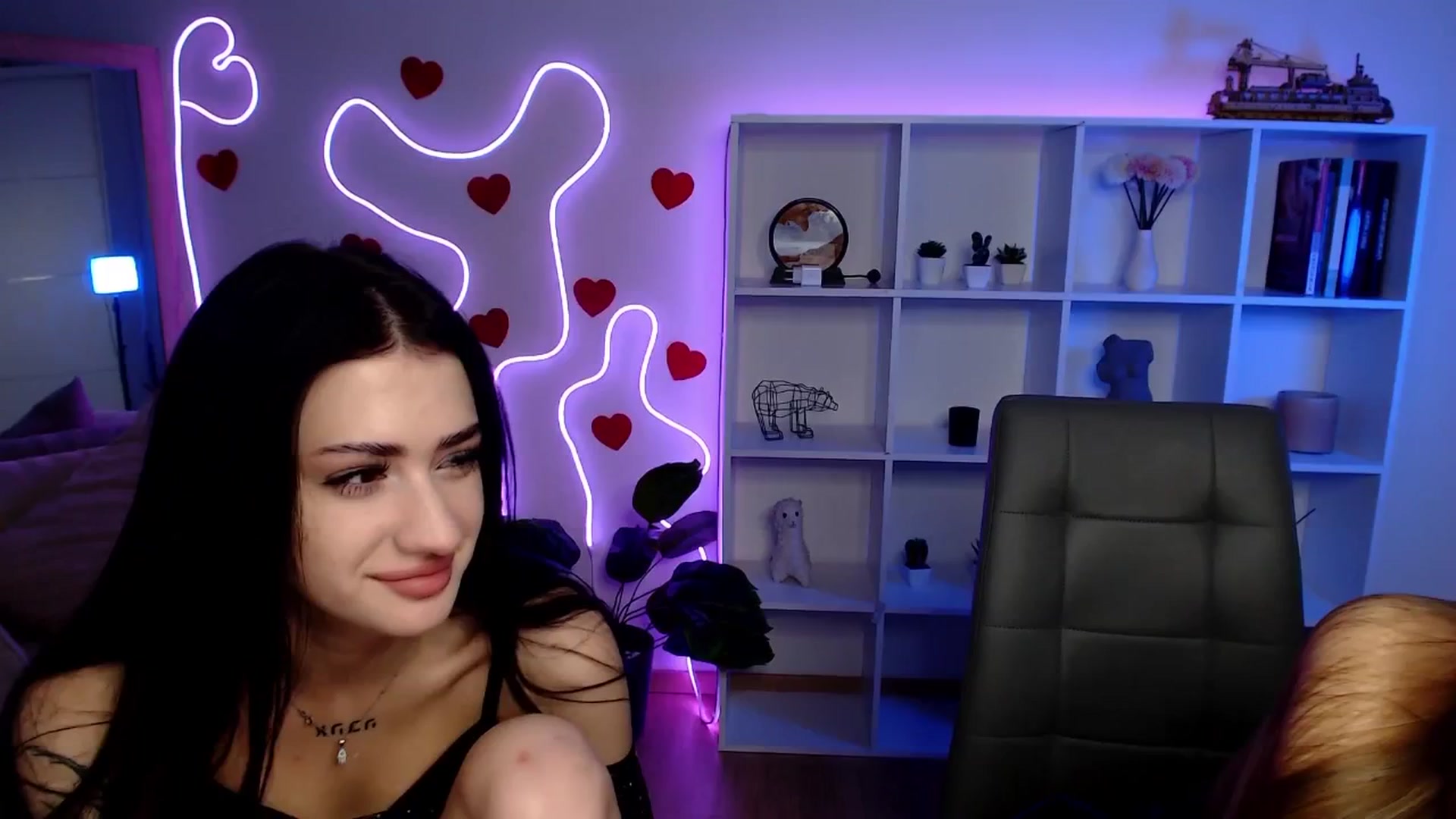 Gallery image thumbnail from Sirela's myfreecams stream on, 11/16/2025, 15:17 image 6 of 20