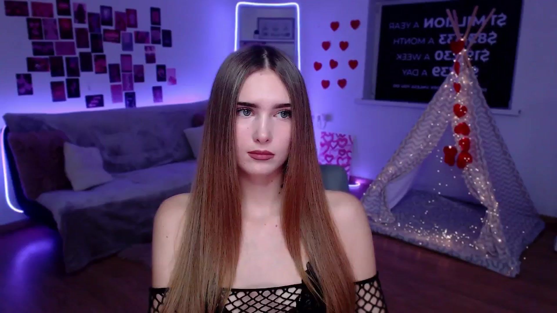Gallery image thumbnail from Sirela's myfreecams stream on, 11/19/2025, 12:30 image 17 of 20