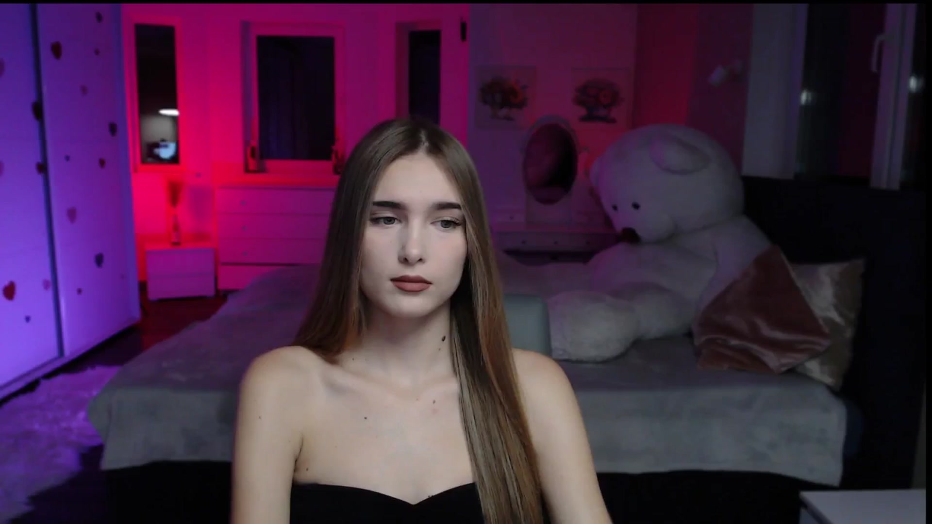 Gallery image thumbnail from Sirela's myfreecams stream on, 11/24/2025, 09:57 image 17 of 20