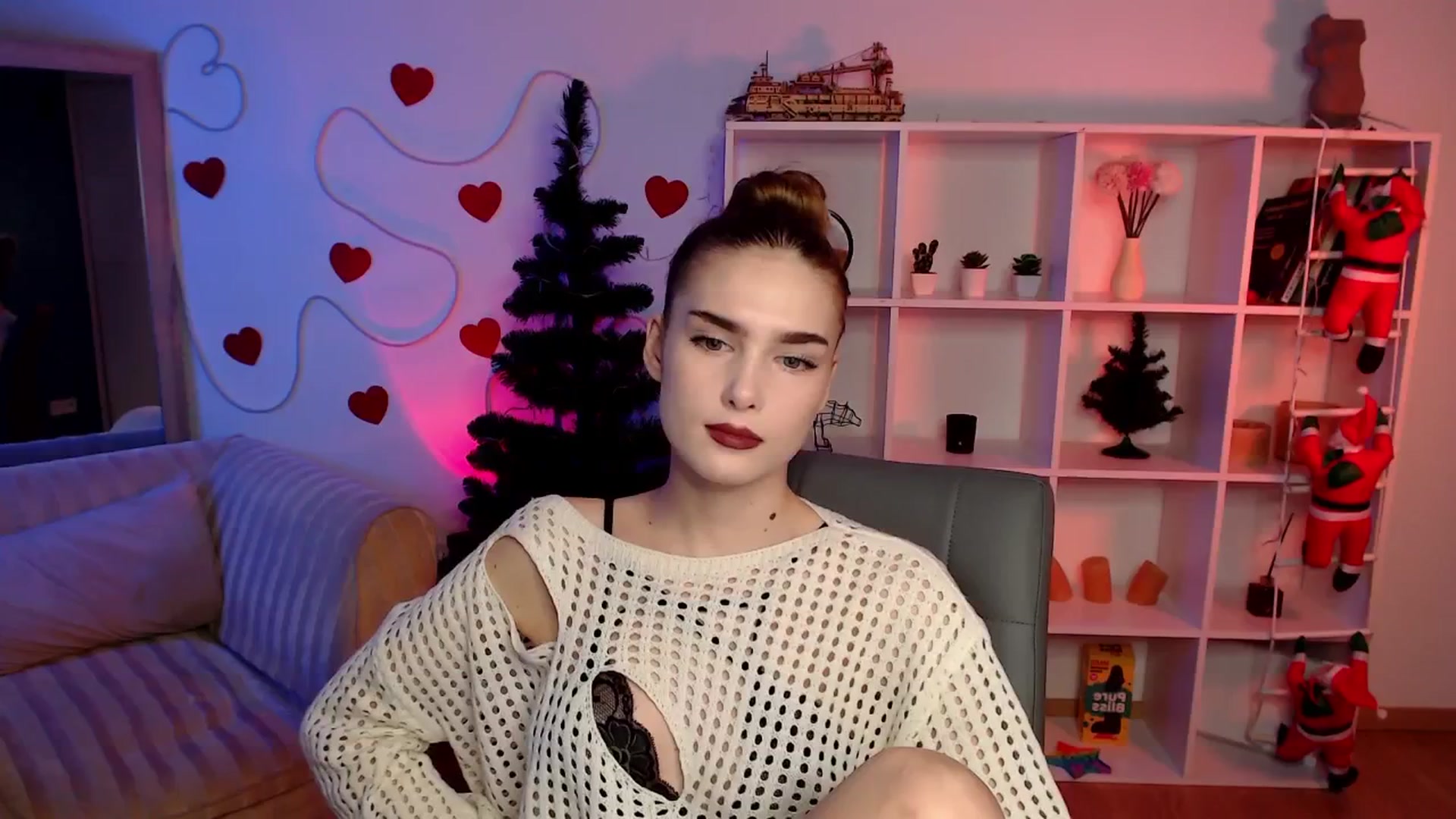 Gallery image thumbnail from Sirela's myfreecams stream on, 12/14/2025, 12:44 image 18 of 20