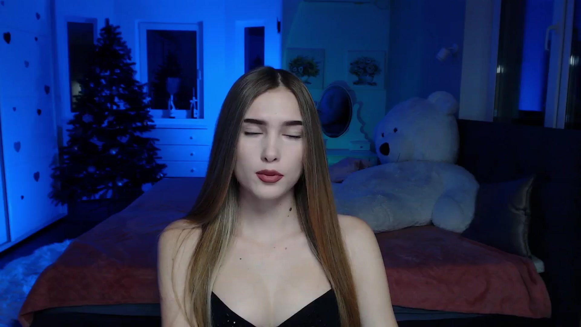 Gallery image thumbnail from Sirela's myfreecams stream on, 12/18/2025, 11:15 image 8 of 20