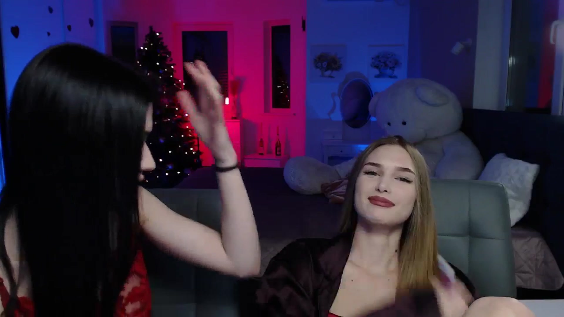 Gallery image thumbnail from Sirela's myfreecams stream on, 12/25/2025, 14:33 image 16 of 20