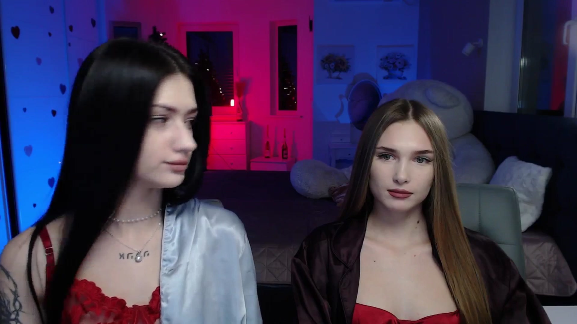 Gallery image thumbnail from Sirela's myfreecams stream on, 12/25/2025, 14:33 image 6 of 20