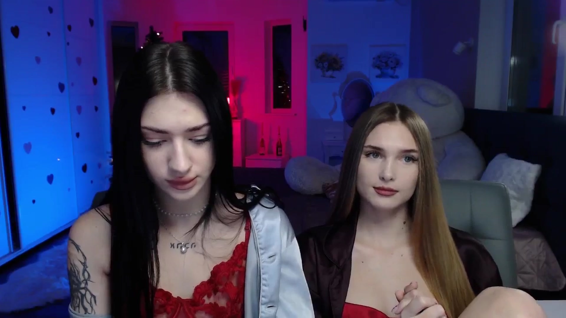 Gallery image thumbnail from Sirela's myfreecams stream on, 12/25/2025, 14:33 image 10 of 20