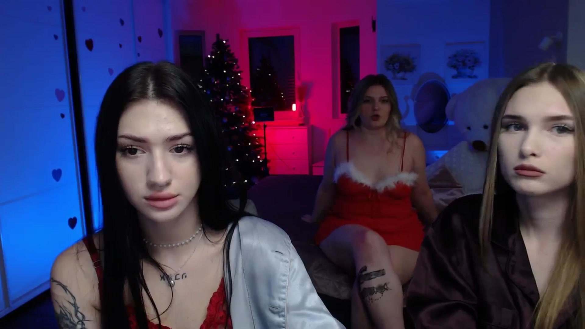 Gallery image thumbnail from Sirela's myfreecams stream on, 12/25/2025, 15:35 image 2 of 20