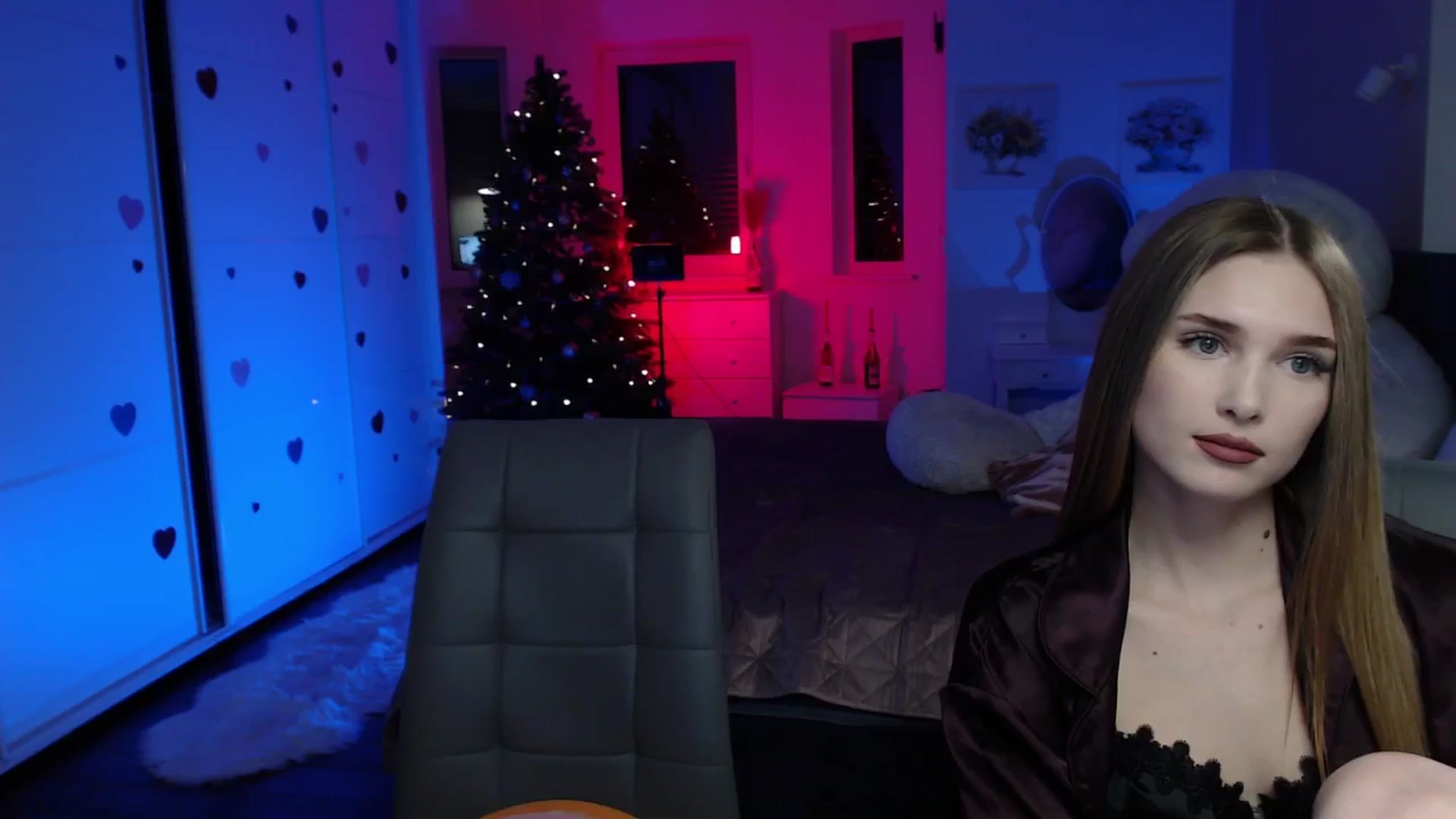 Gallery image thumbnail from Sirela's myfreecams stream on, 12/25/2025, 17:18 image 20 of 20