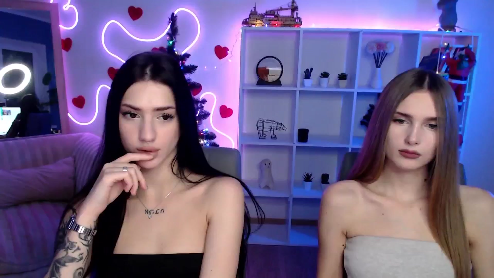 Gallery image thumbnail from Sirela's myfreecams stream on, 12/30/2025, 16:23 image 6 of 20
