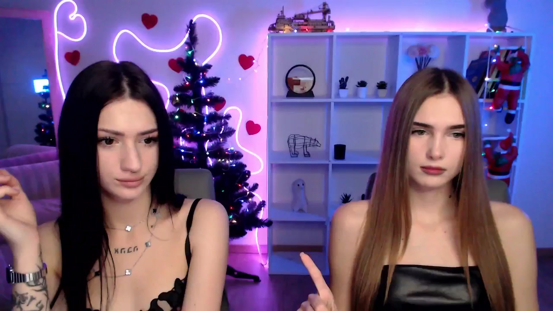 Gallery image thumbnail from Sirela's myfreecams stream on, 01/02/2026, 13:38 image 19 of 20