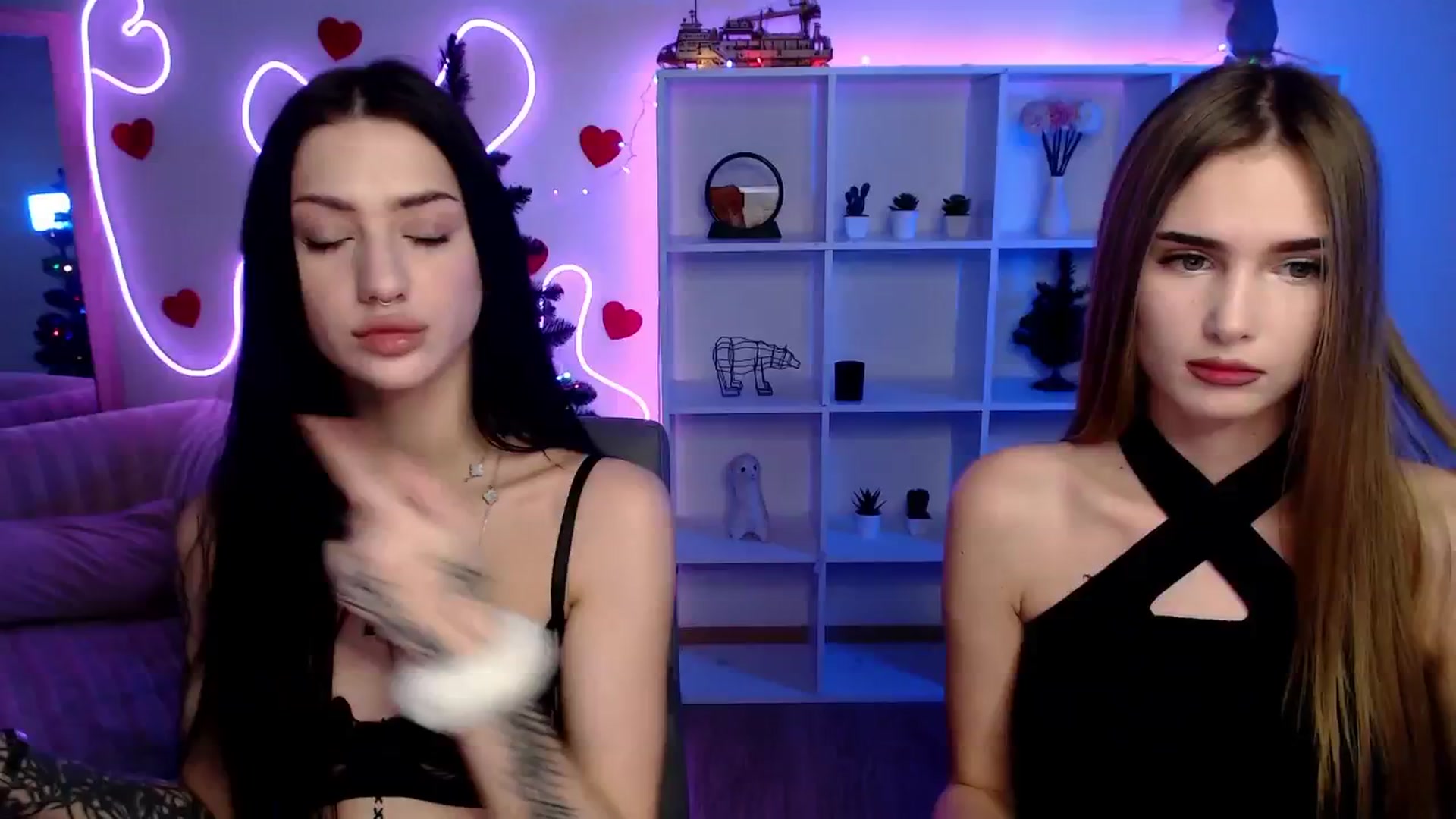 Gallery image thumbnail from Sirela's myfreecams stream on, 01/02/2026, 17:02 image 6 of 20