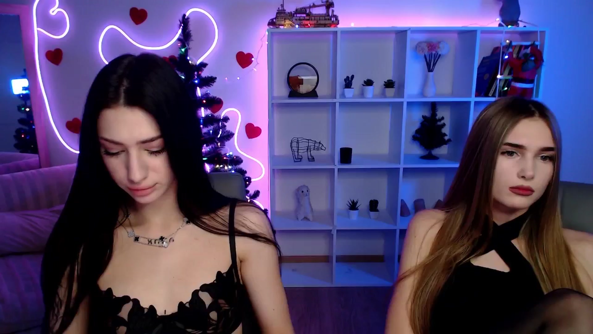 Gallery image thumbnail from Sirela's myfreecams stream on, 01/02/2026, 17:02 image 15 of 20