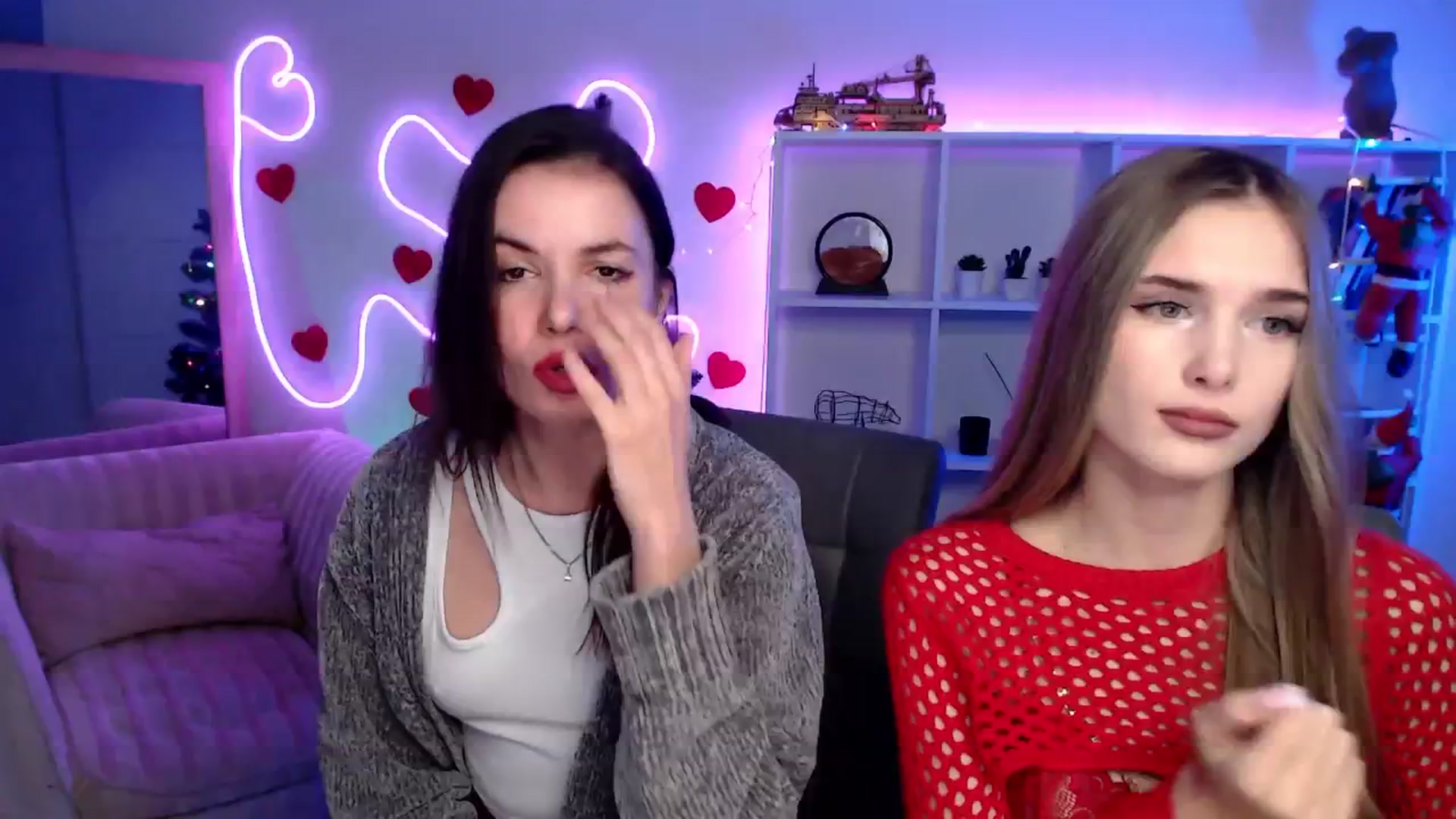 Gallery image thumbnail from Sirela's myfreecams stream on, 01/14/2026, 16:36 image 18 of 20
