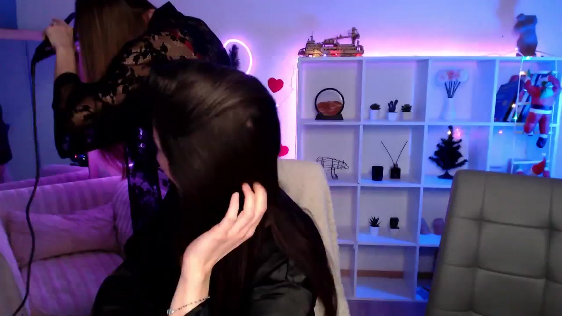 Gallery image thumbnail from Sirela's myfreecams stream on, 01/15/2026, 10:19 image 11 of 20
