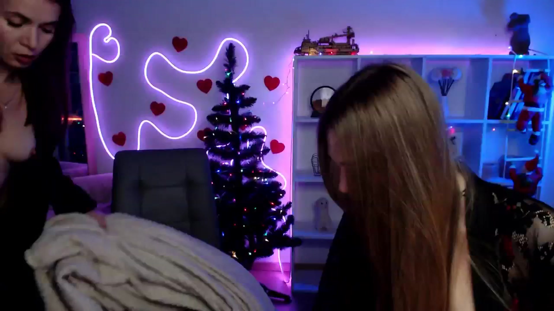 Gallery image thumbnail from Sirela's myfreecams stream on, 01/15/2026, 15:41 image 5 of 20