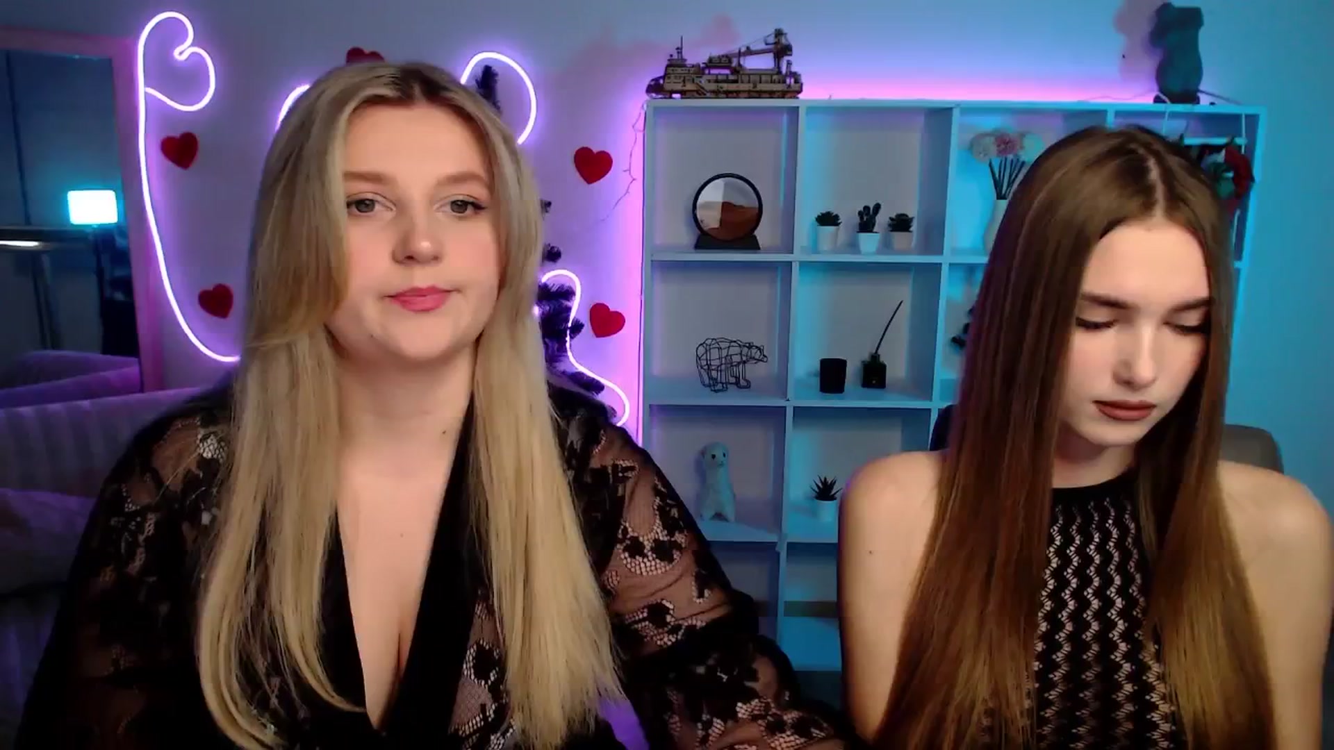 Gallery image thumbnail from Sirela's myfreecams stream on, 01/20/2026, 11:11 image 7 of 20