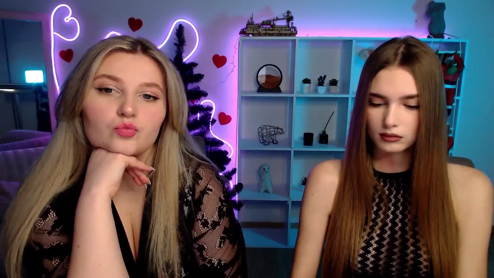 Gallery image thumbnail from Sirela's myfreecams stream on, 01/20/2026, 11:11 image 2 of 20